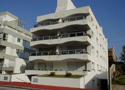 Edificio Alpha Cruz en Peninsula 8548 1 grande